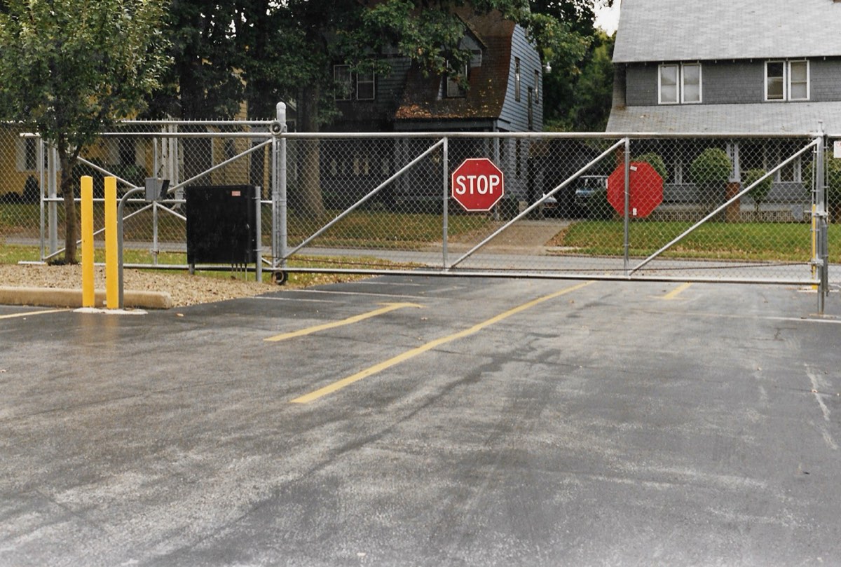 Automatic security gate